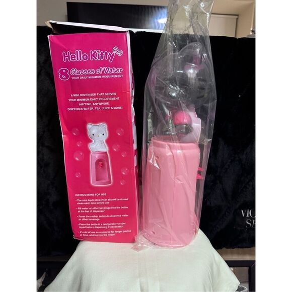 Hello Kitty 8-cup Mini Water Dispenser - Picture 4 of 8